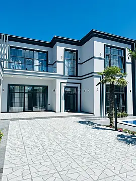 Satılır 6 otaqlı həyət evi 290 m²