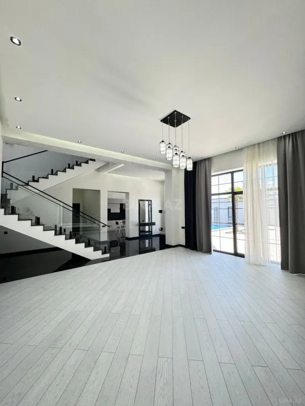 Satılır 6 otaqlı həyət evi 290 m²