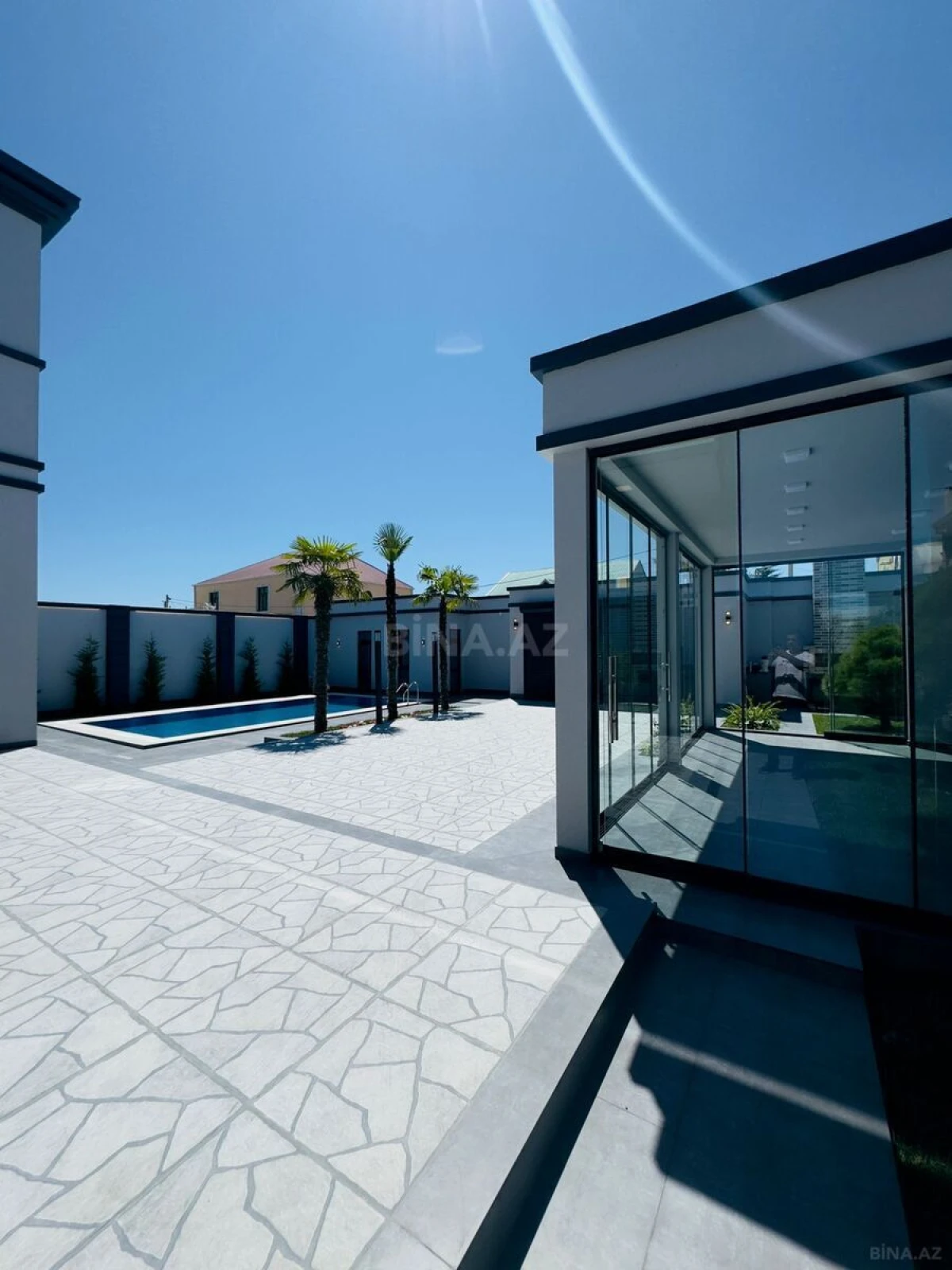 Satılır 6 otaqlı həyət evi 290 m²