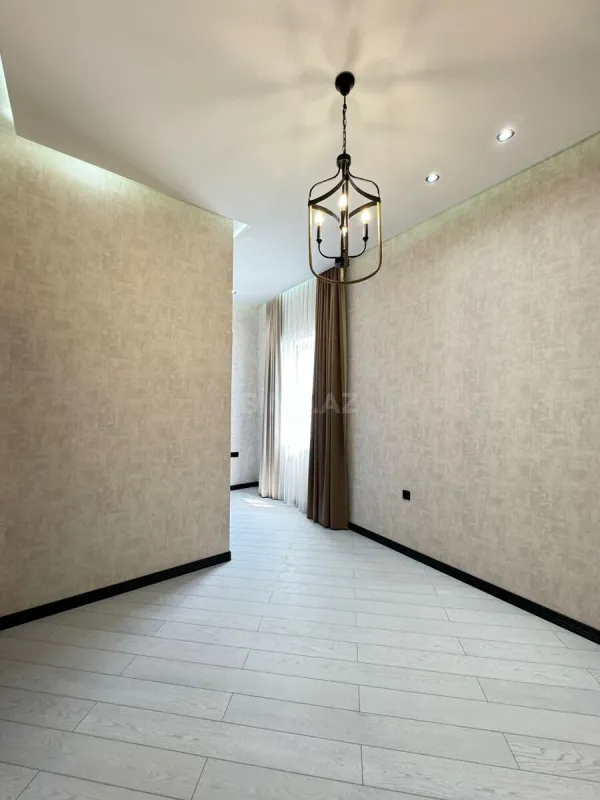 Satılır 6 otaqlı həyət evi 290 m²