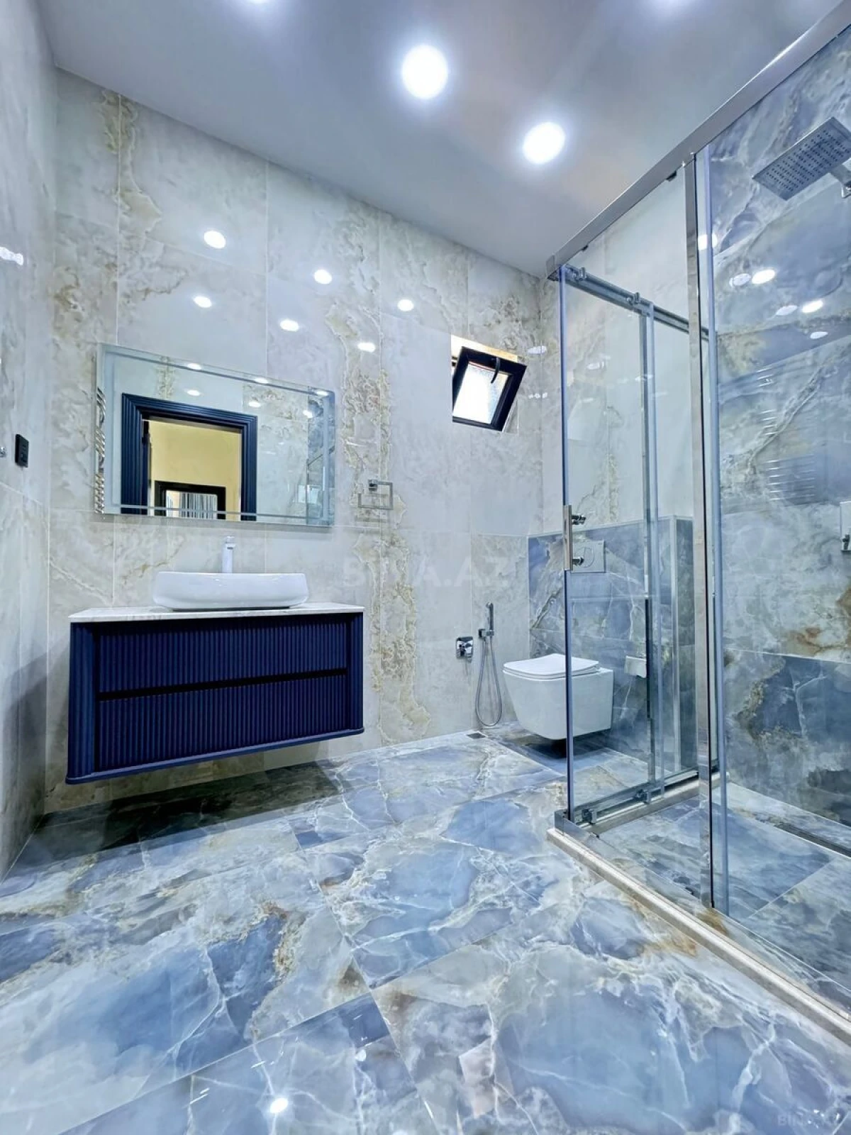 Satılır 6 otaqlı həyət evi 290 m²