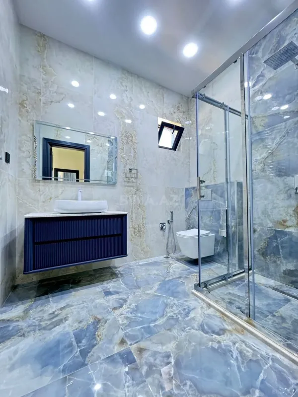 Satılır 6 otaqlı həyət evi 290 m²