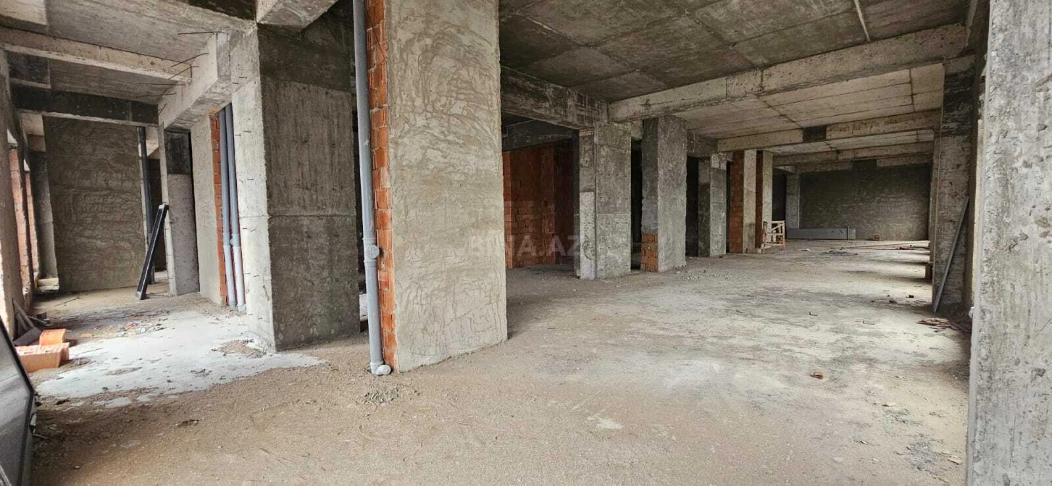 Satılır 5 otaqlı mənzil 420 m²