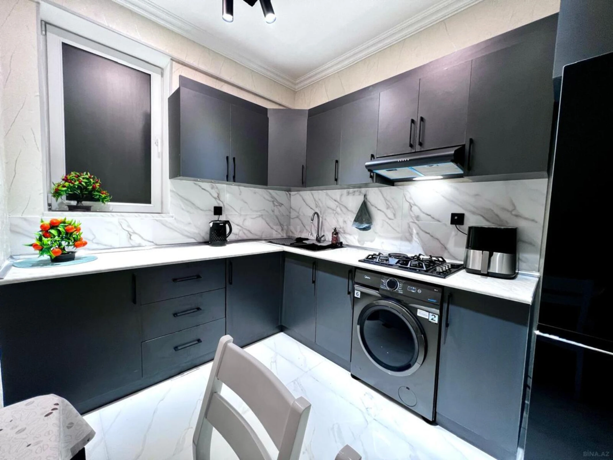 Satılır 2 otaqlı mənzil 75 m²