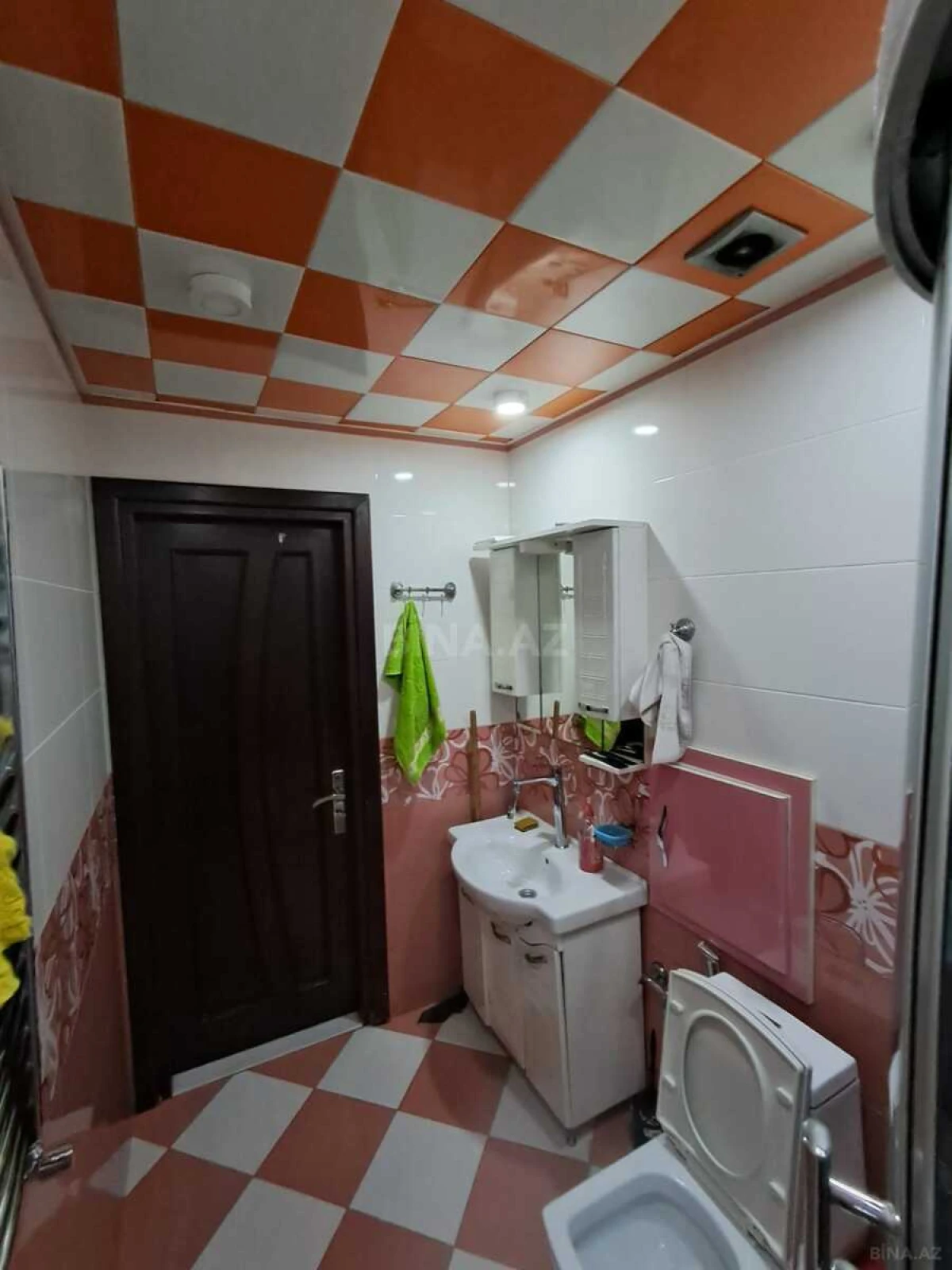 Satılır 2 otaqlı mənzil 100 m²