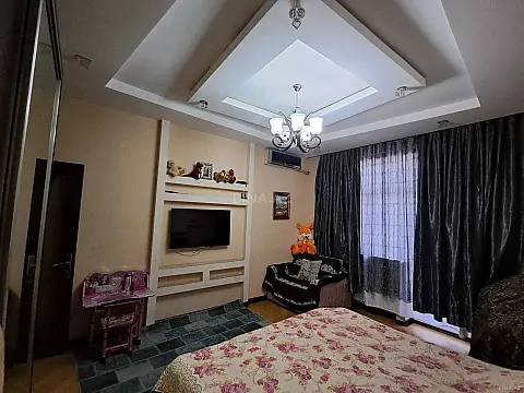 Satılır 2 otaqlı mənzil 100 m²