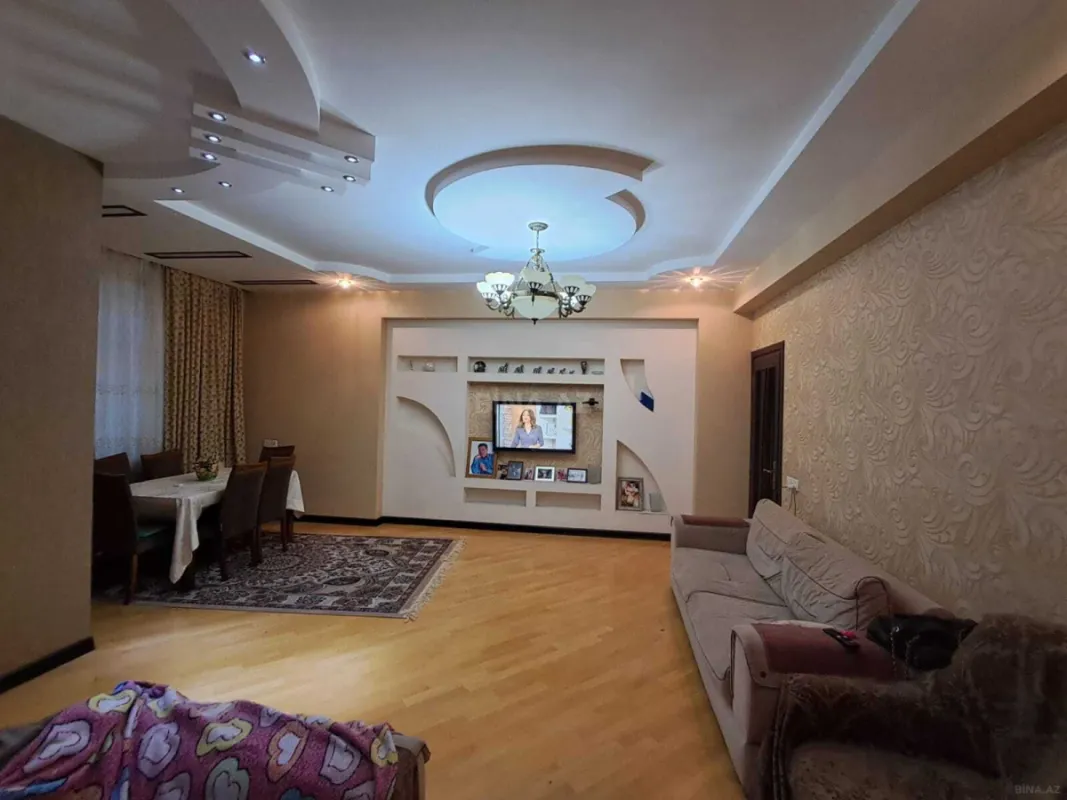 Satılır 2 otaqlı mənzil 100 m²