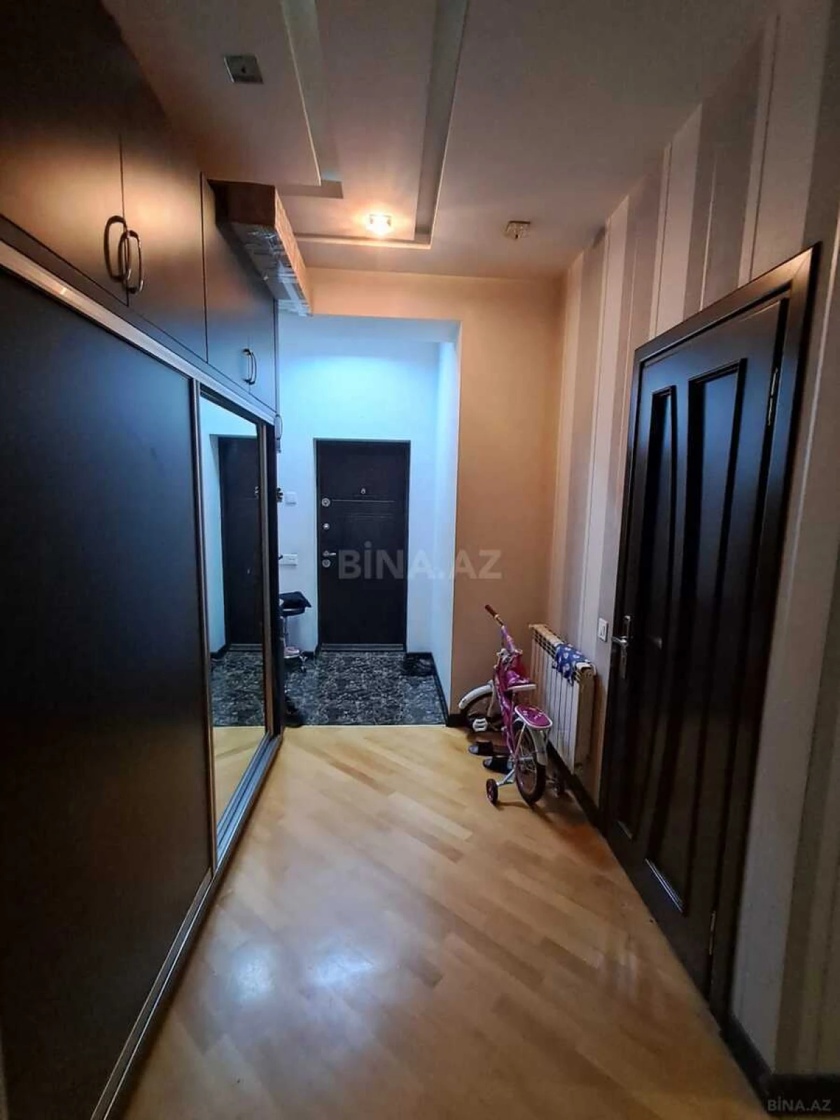 Satılır 2 otaqlı mənzil 100 m²