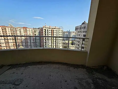 Satılır 2 otaqlı mənzil 104 m²