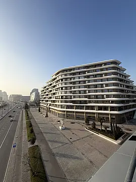 Kirayə verilir 3 otaqlı mənzil 140 m² — Bakı 3 otaq 140.00 m²