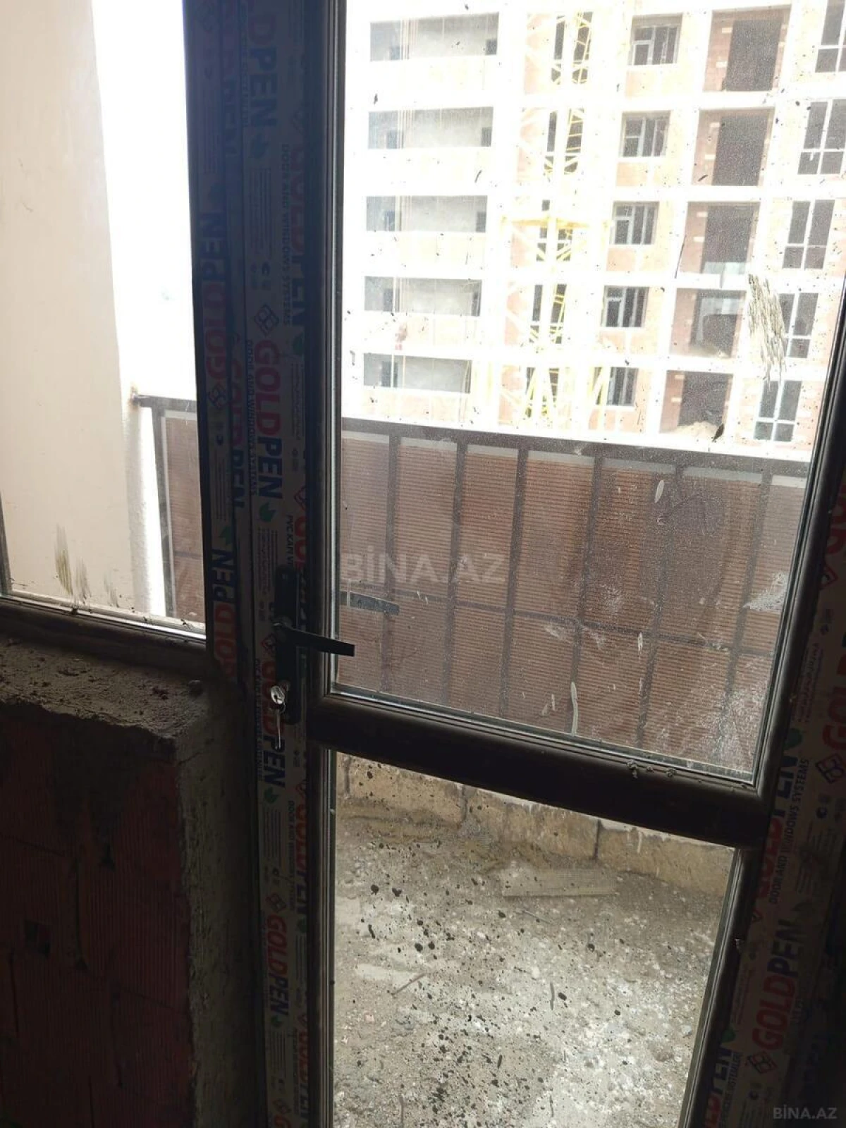 Satılır 2 otaqlı mənzil 90.5 m²