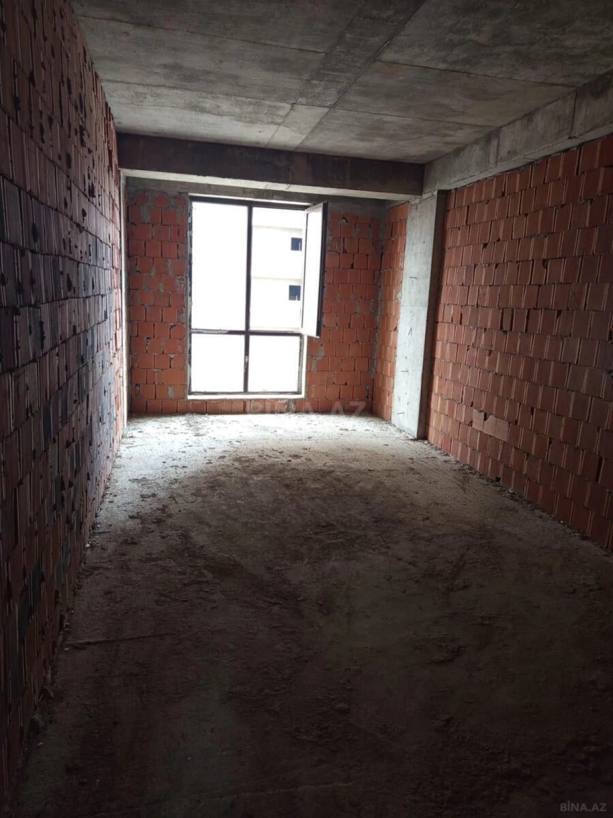 Satılır 2 otaqlı mənzil 90.5 m²