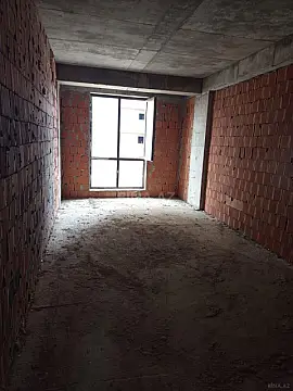 Satılır 2 otaqlı mənzil 90.5 m²