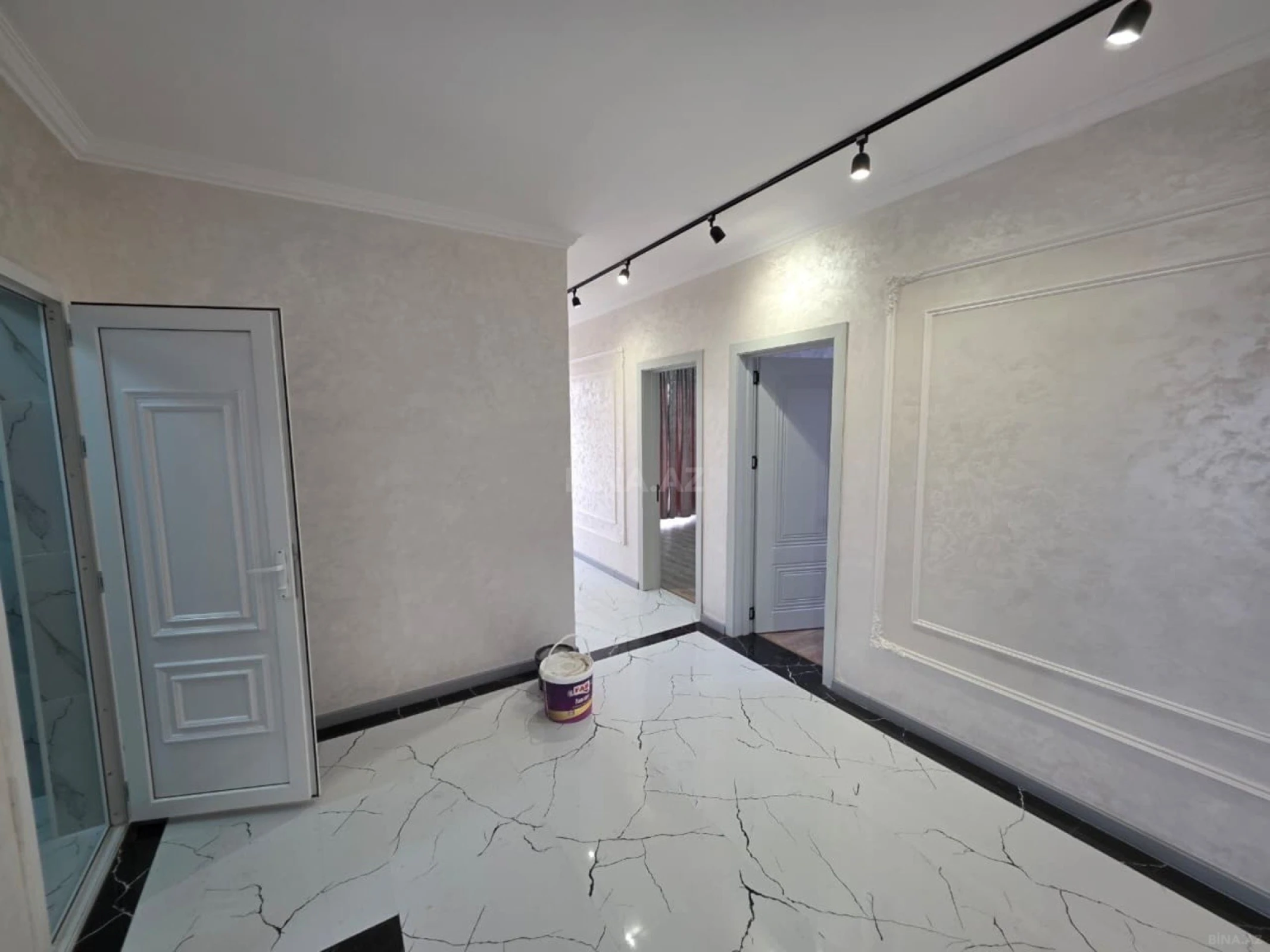 Satılır 5 otaqlı həyət evi 205 m²