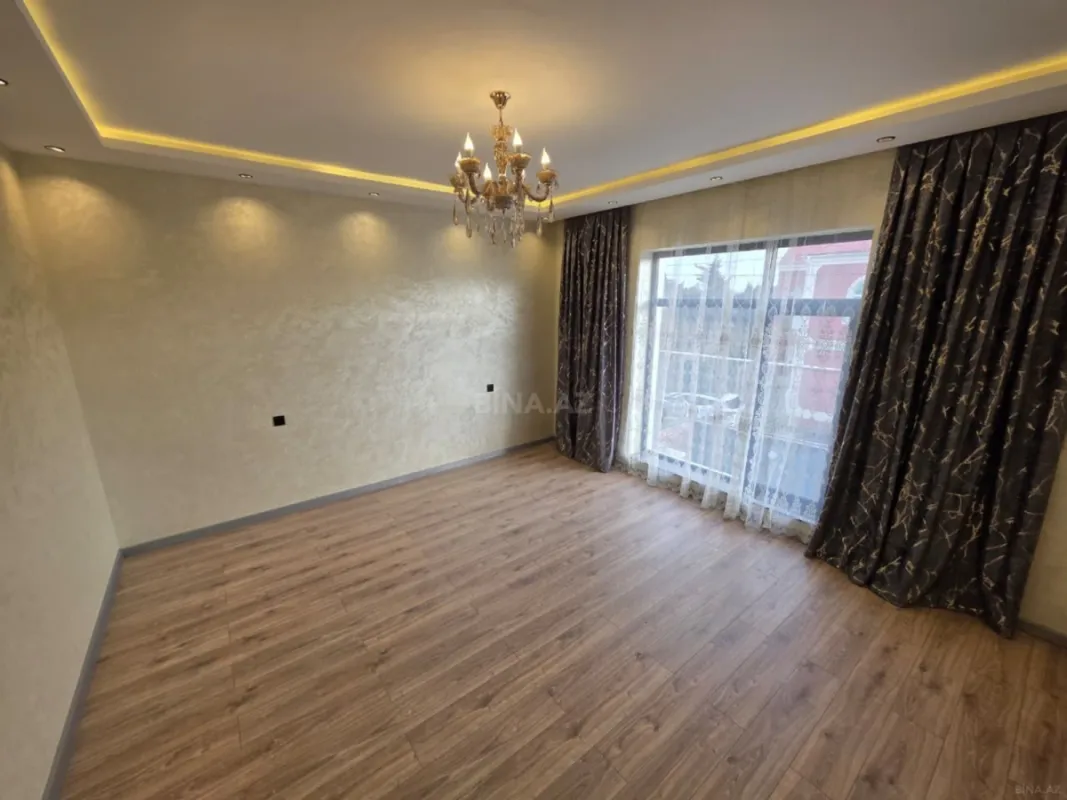 Satılır 5 otaqlı həyət evi 205 m²