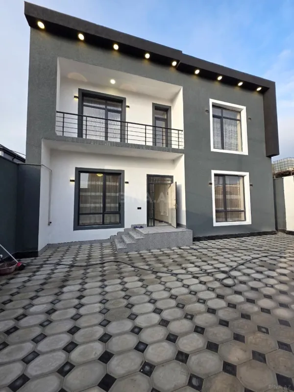 Satılır 5 otaqlı həyət evi 205 m²