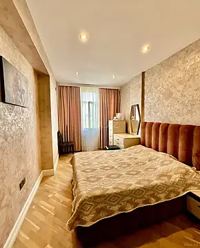 Satılır 3 otaqlı mənzil 115 m²