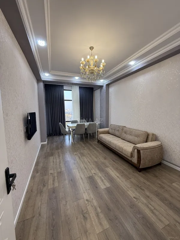 Kirayə verilir 2 otaqlı mənzil 70 m²