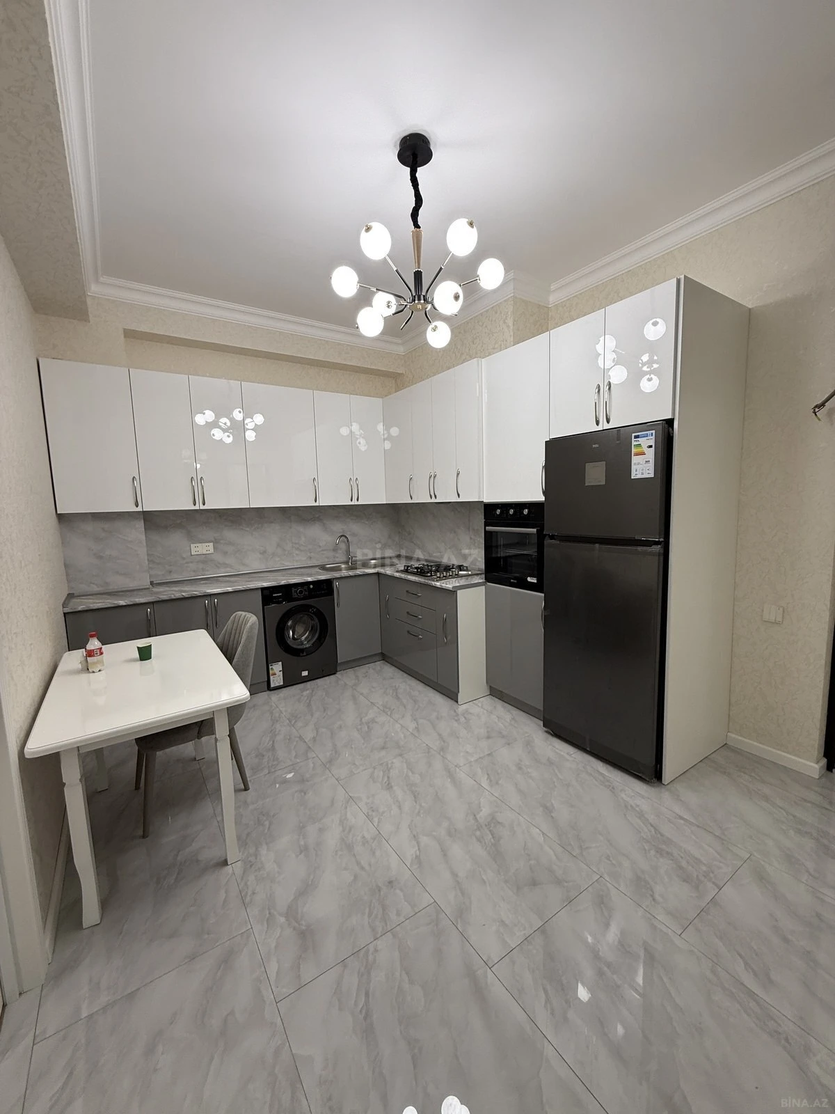 Kirayə verilir 2 otaqlı mənzil 70 m²
