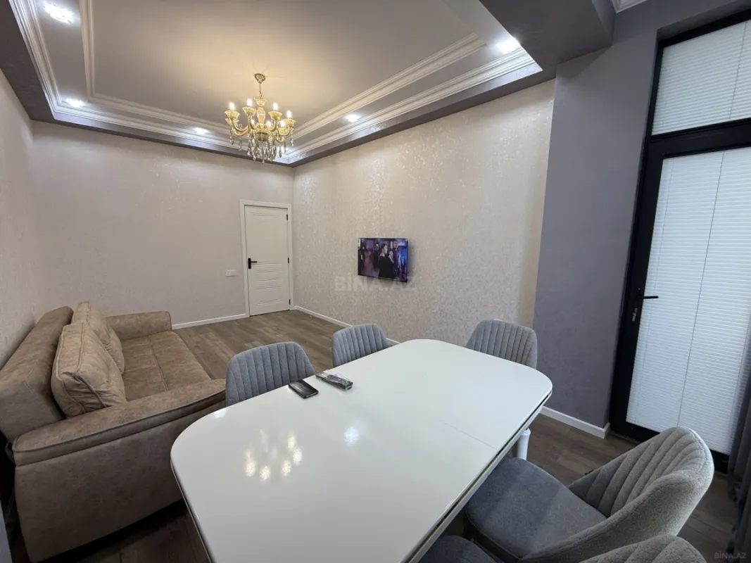 Kirayə verilir 2 otaqlı mənzil 70 m²