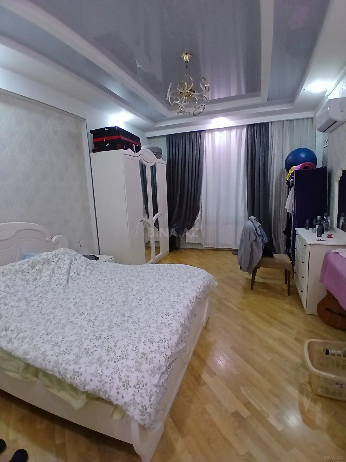 Kirayə verilir 2 otaqlı mənzil 75 m²