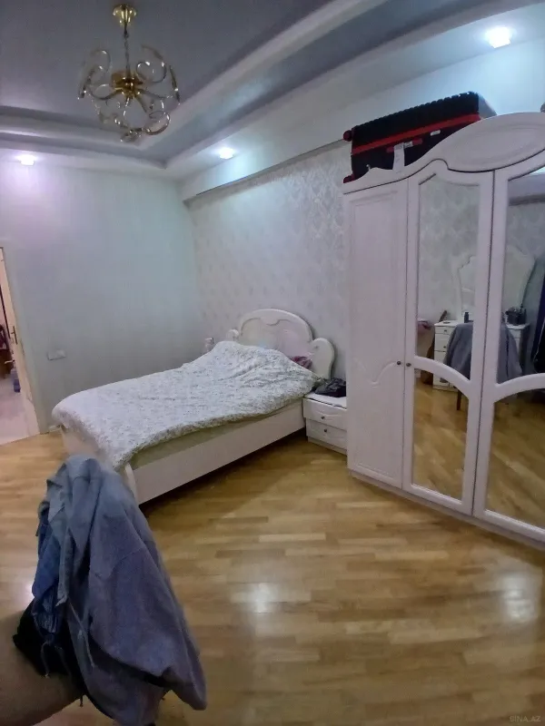 Kirayə verilir 2 otaqlı mənzil 75 m²