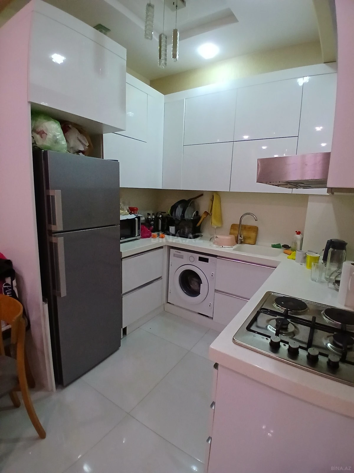 Kirayə verilir 2 otaqlı mənzil 75 m²