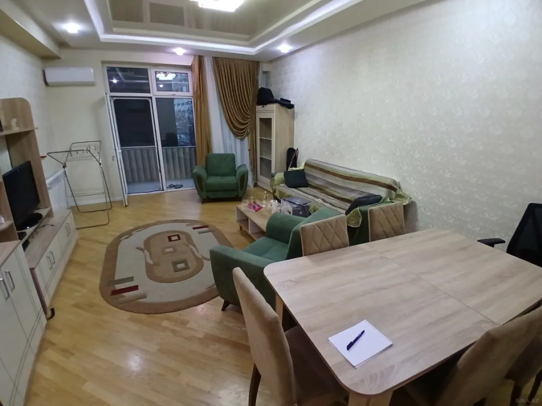 Kirayə verilir 2 otaqlı mənzil 75 m²