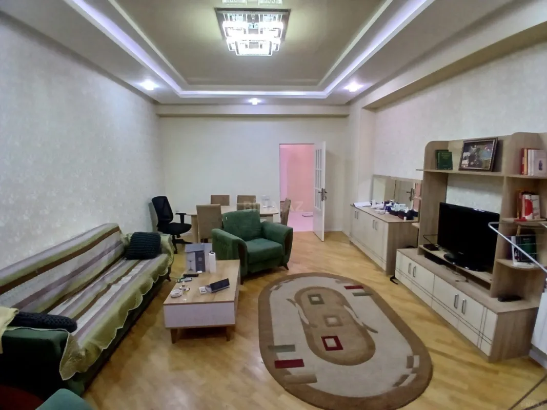 Kirayə verilir 2 otaqlı mənzil 75 m²