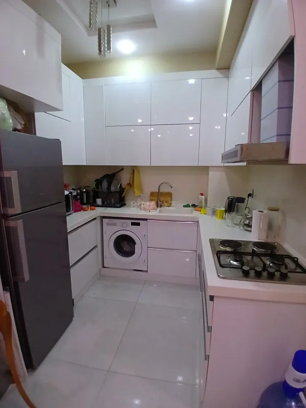 Kirayə verilir 2 otaqlı mənzil 75 m²