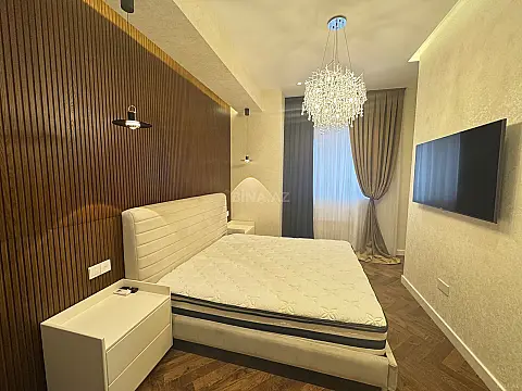 Kirayə verilir 2 otaqlı mənzil 100 m²