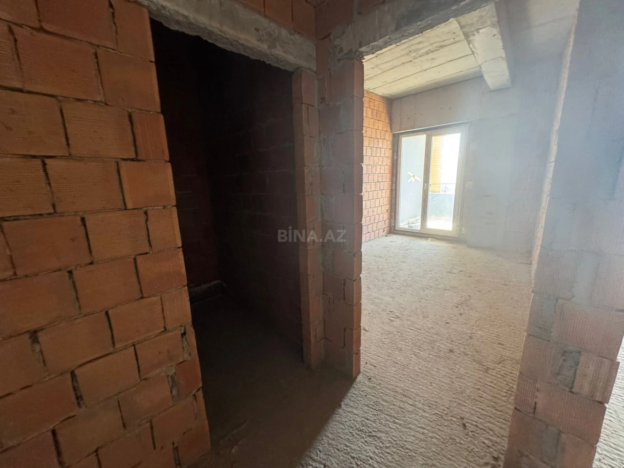 Satılır 3 otaqlı mənzil 113 m²