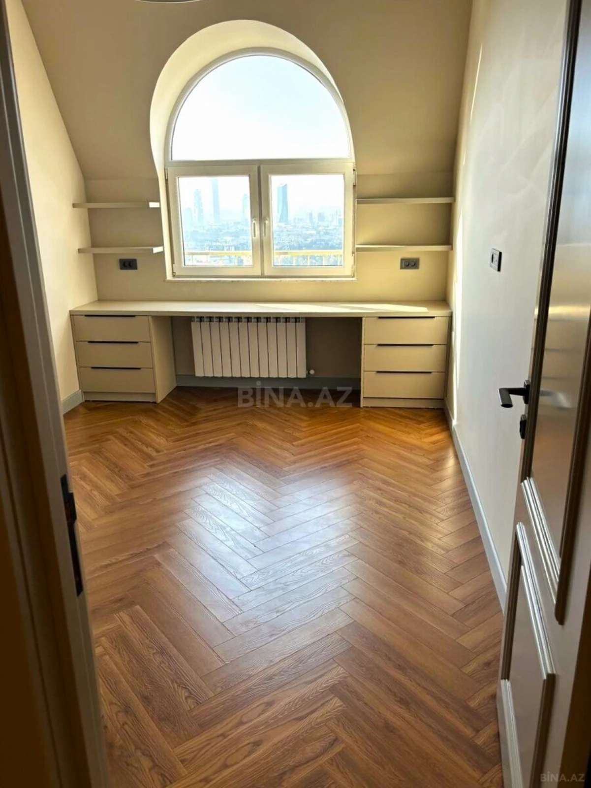 Satılır 3 otaqlı mənzil 86 m²