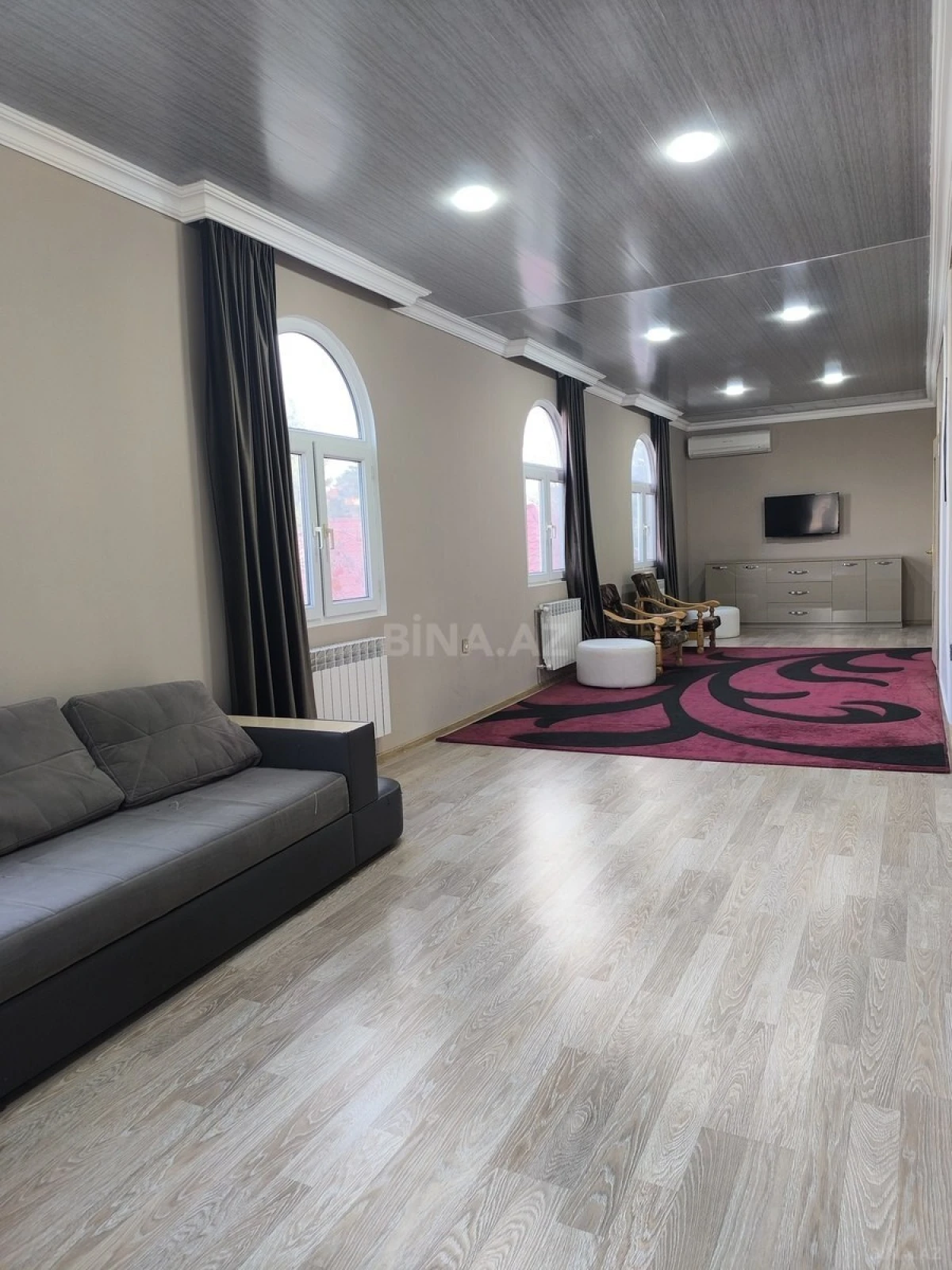 Satılır 5 otaqlı həyət evi 350 m²