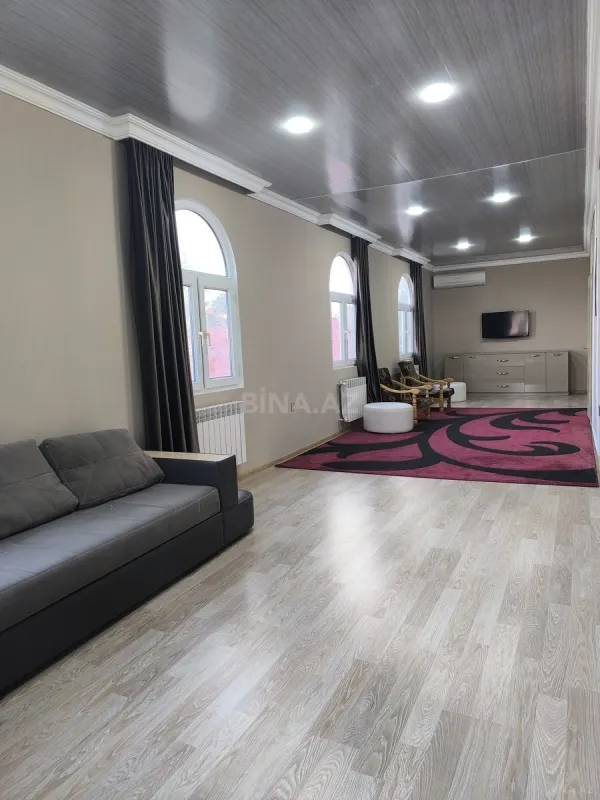 Satılır 5 otaqlı həyət evi 350 m²