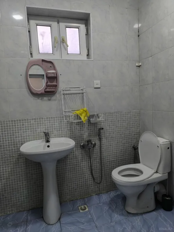 Satılır 5 otaqlı həyət evi 350 m²