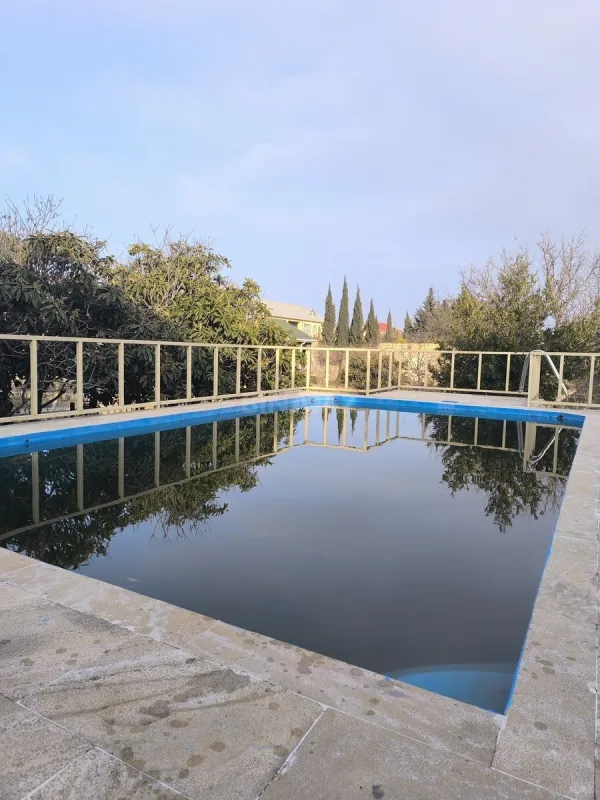 Satılır 5 otaqlı həyət evi 350 m²