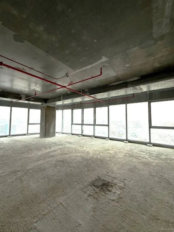 Satılır 5 otaqlı mənzil 260 m²