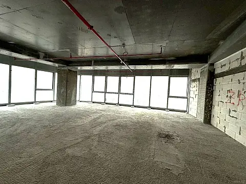 Satılır 5 otaqlı mənzil 260 m²