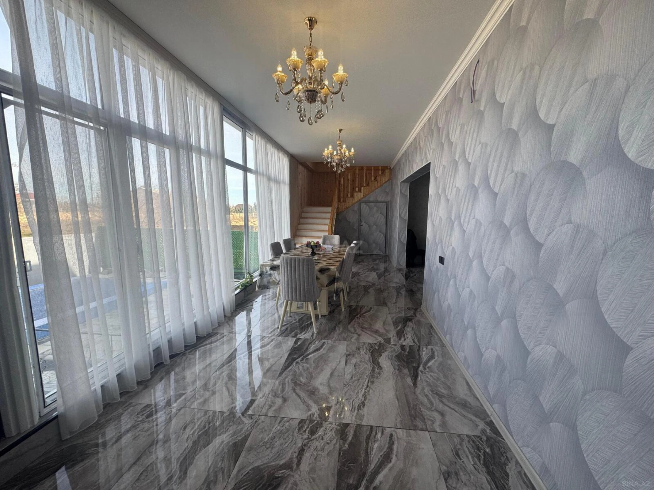 Satılır 4 otaqlı həyət evi 180 m²
