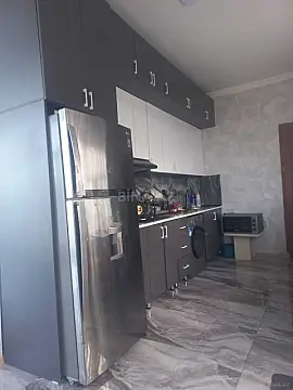 Satılır 4 otaqlı həyət evi 180 m²