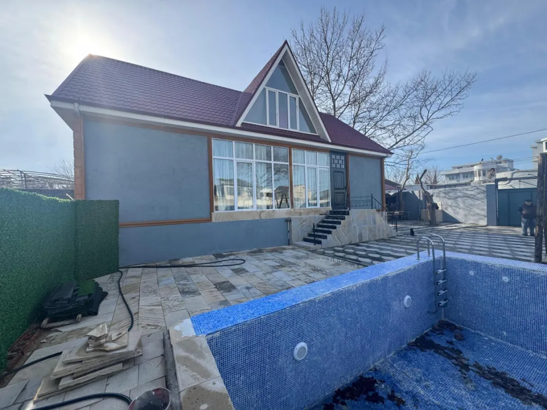 Satılır 4 otaqlı həyət evi 180 m²