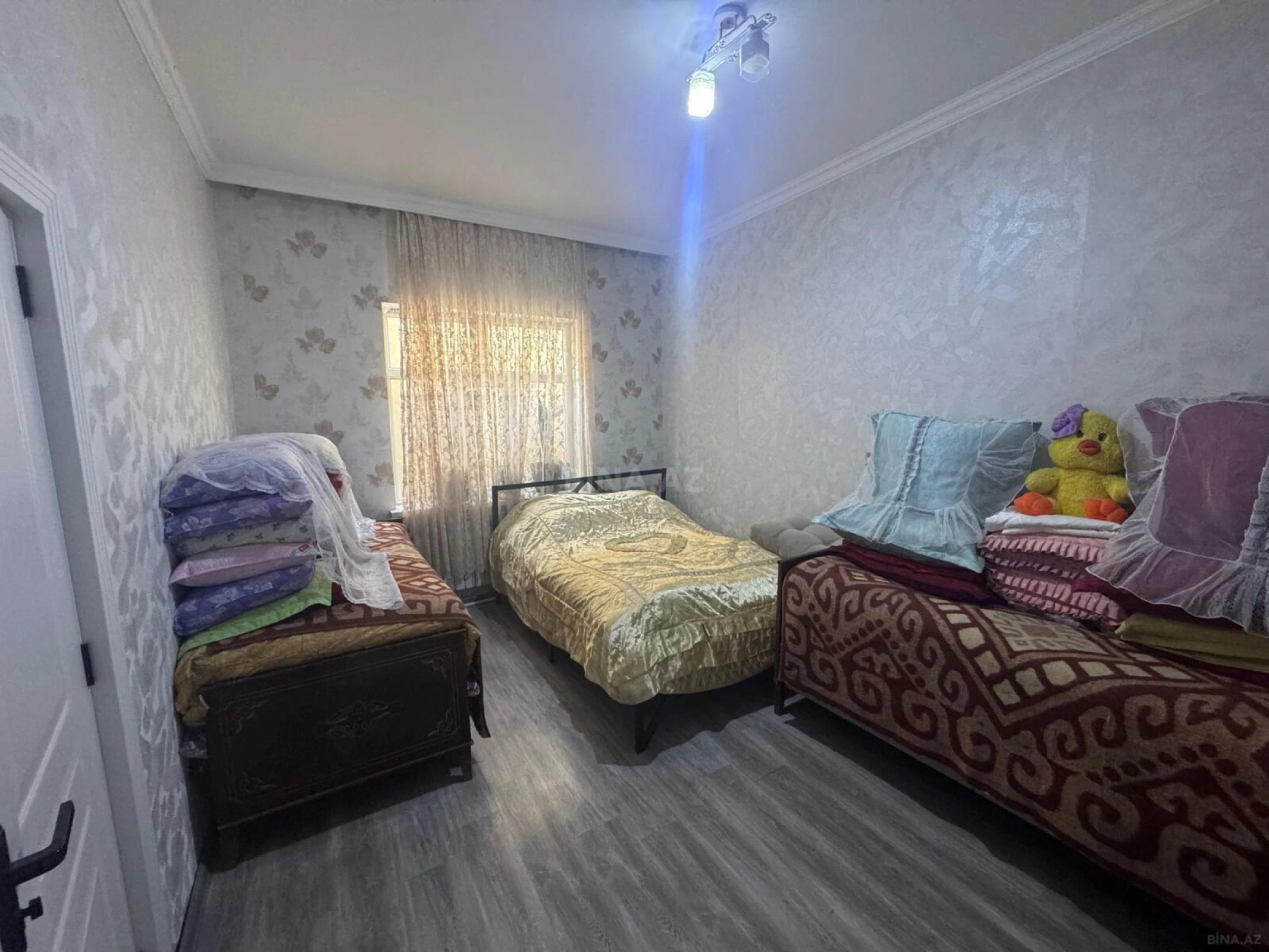 Satılır 4 otaqlı həyət evi 180 m²