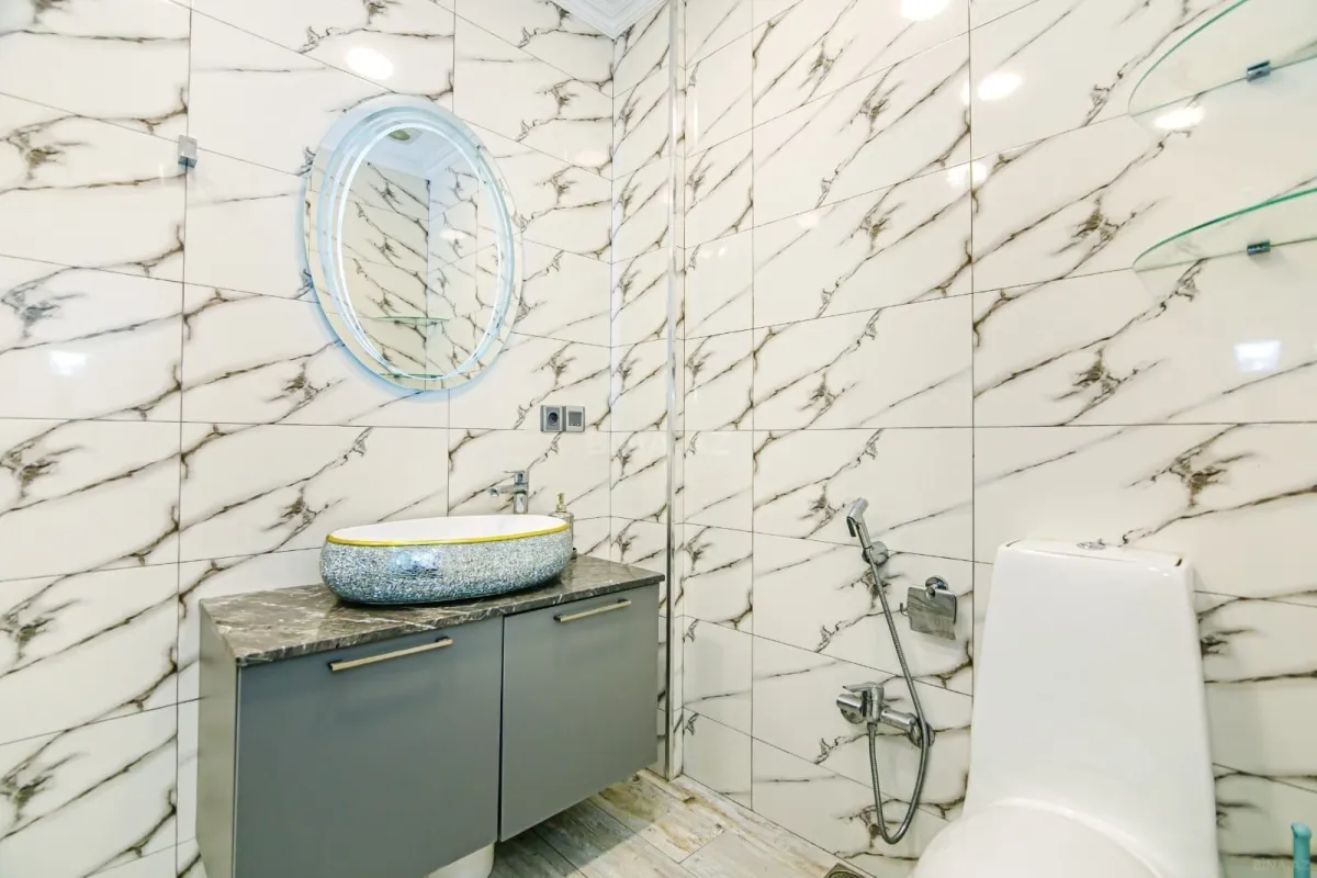 Kirayə verilir 2 otaqlı mənzil 102 m²