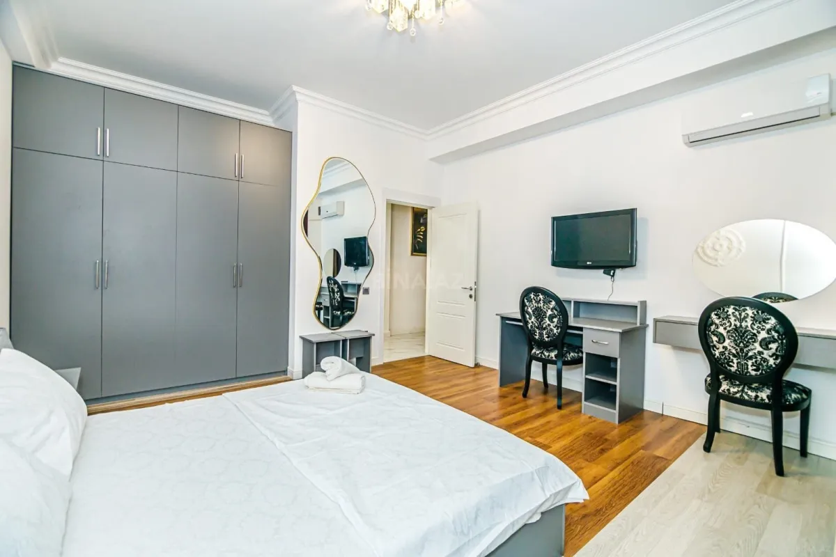 Kirayə verilir 2 otaqlı mənzil 102 m²