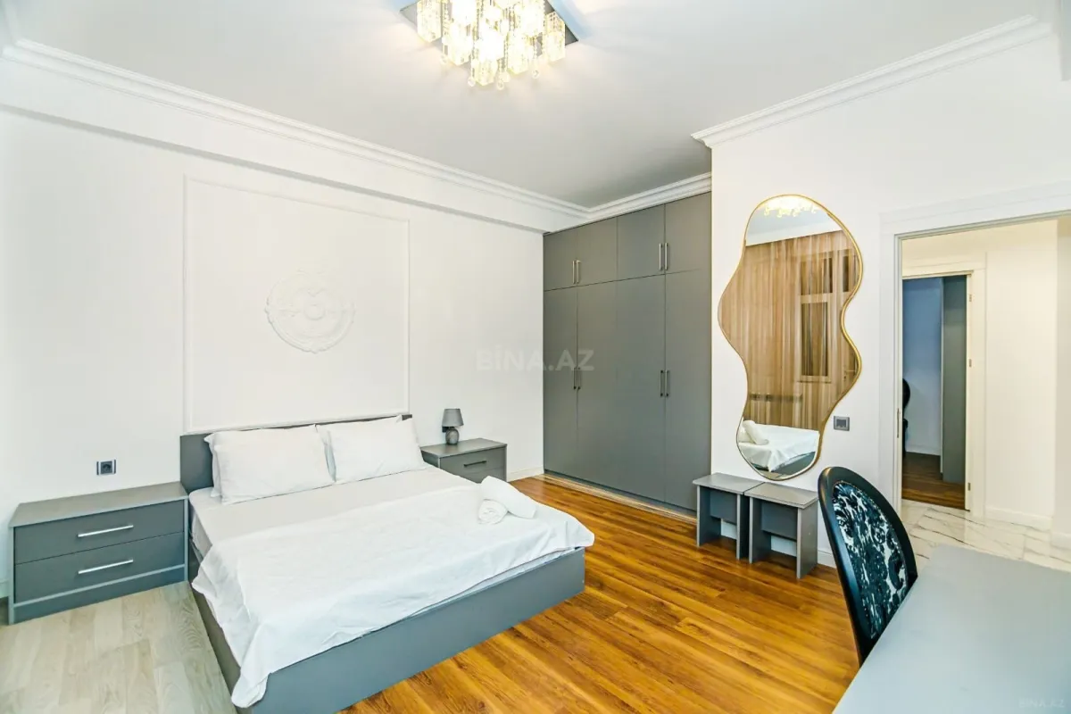 Kirayə verilir 2 otaqlı mənzil 102 m²