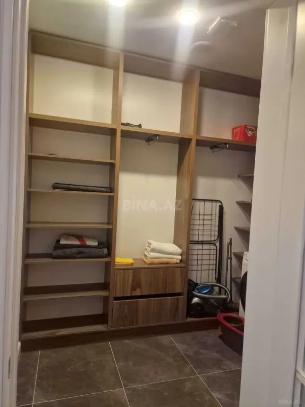 Kirayə verilir 3 otaqlı mənzil 160 m²