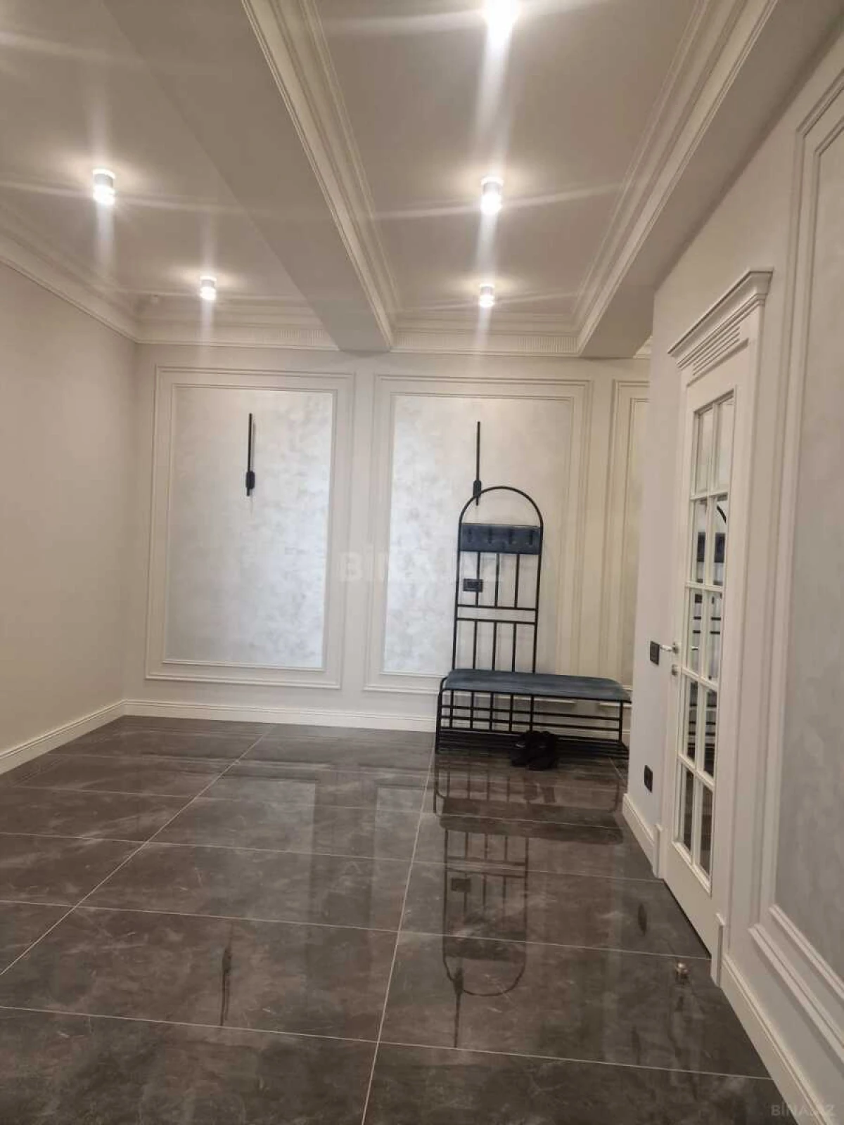 Kirayə verilir 3 otaqlı mənzil 160 m²