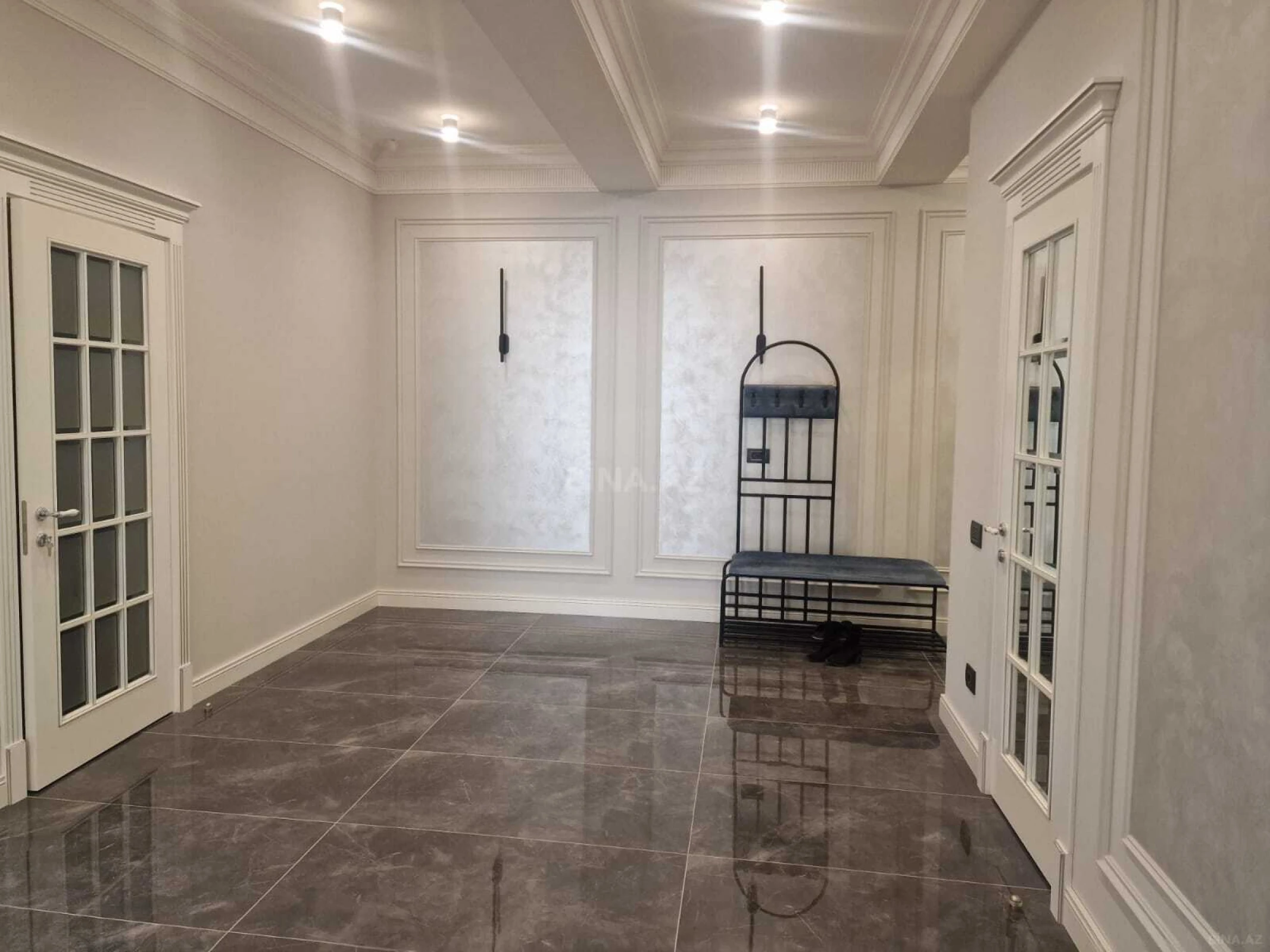 Kirayə verilir 3 otaqlı mənzil 160 m²