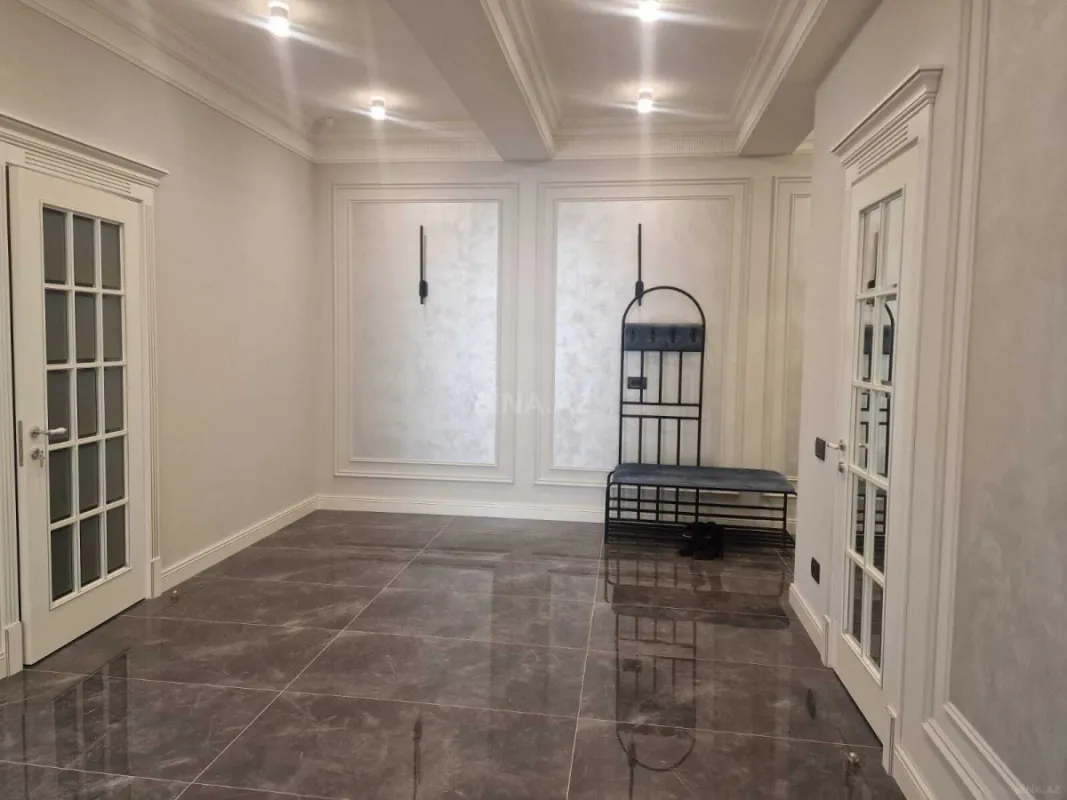 Kirayə verilir 3 otaqlı mənzil 160 m²